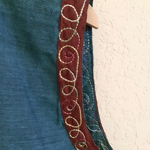 NWOT - Embroidered teal Nepalese top - Picture 6 of 8